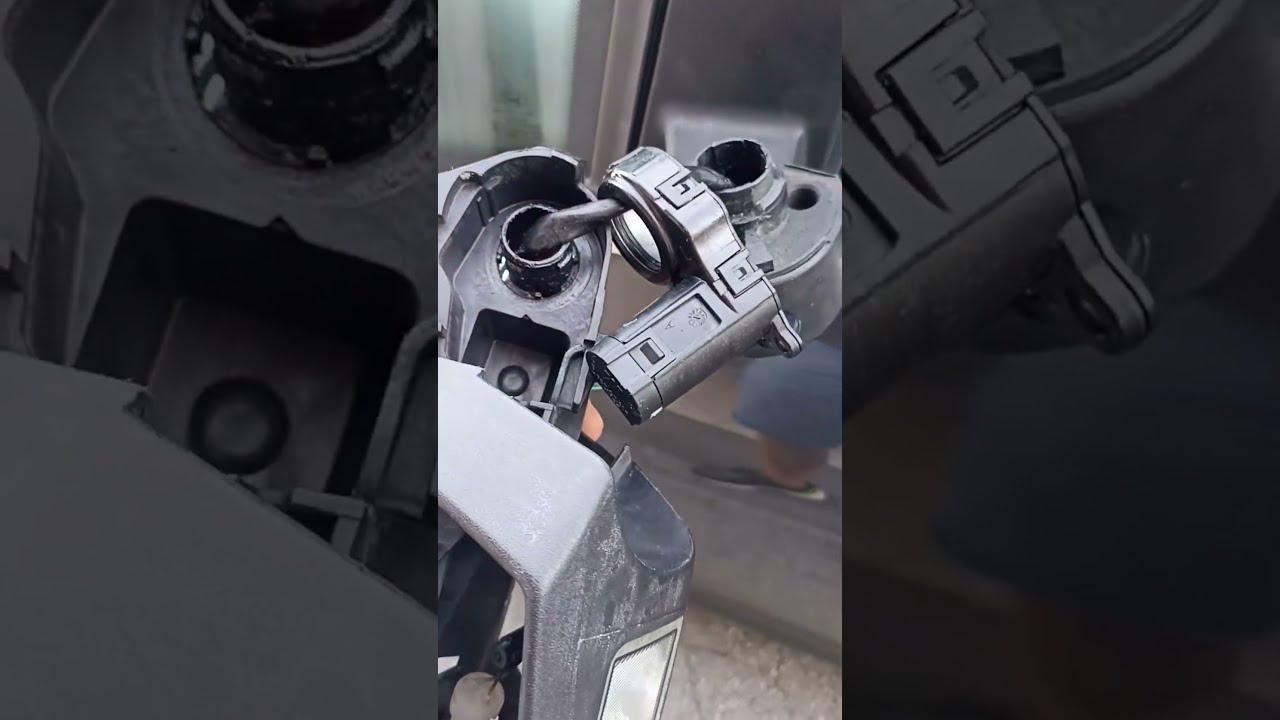 Come Sostituire il Motore Specchietto Pieghevole su Ford Focus, Kuga Fiesta e Altri Modelli
