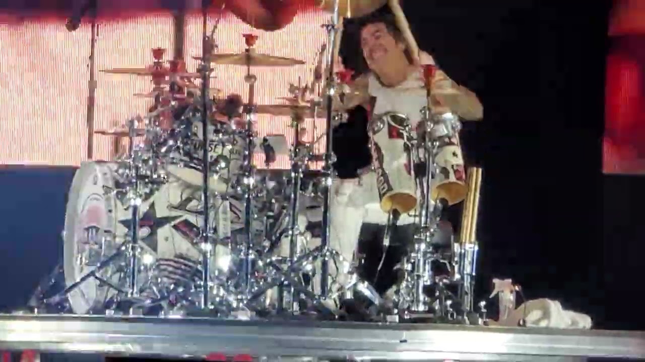 Maná drum solo by Alex González (Live at the Forum in Los Angeles, CA. 3-19-2022)