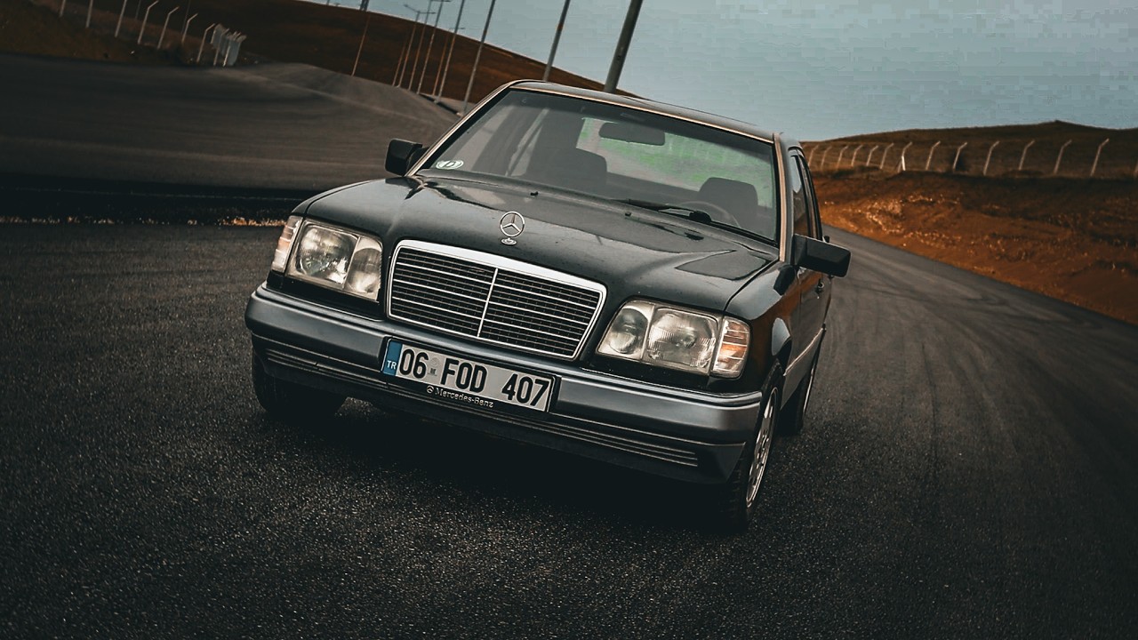 Bir Klasik: Mercedes E200D