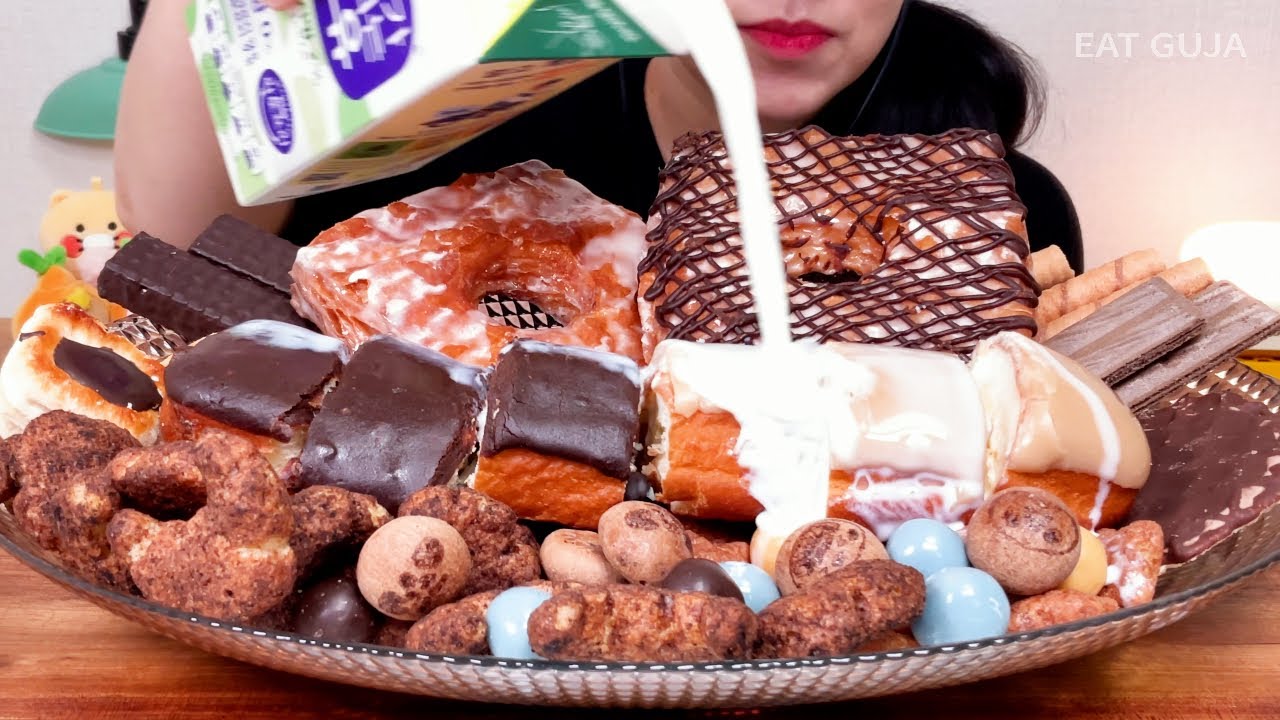🍩랜디스 도넛 추가한 과자탕🍪🥛🔫디저트 먹방 Donut Snack with Milk~Dessert Mukbang ASMR
