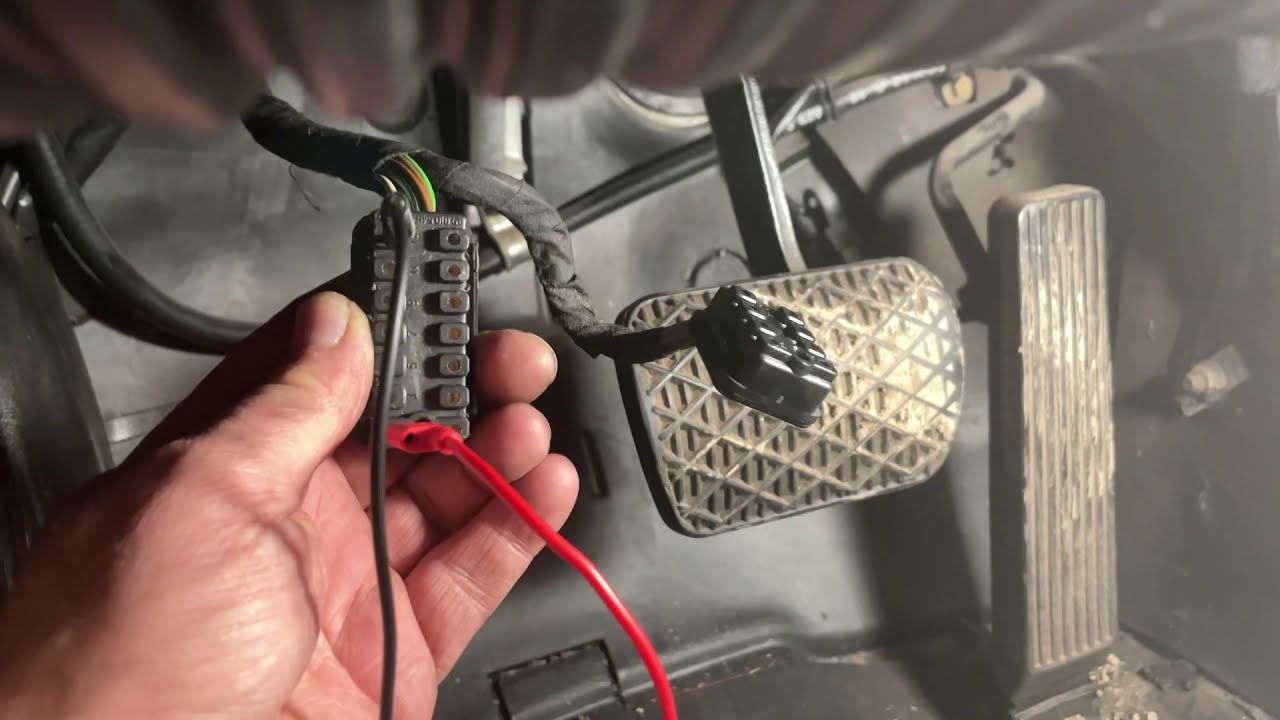 Mercedes Benz W126 560SEL 3/89 Testing & Overhaul of Electrical System and All Control Units Part 4