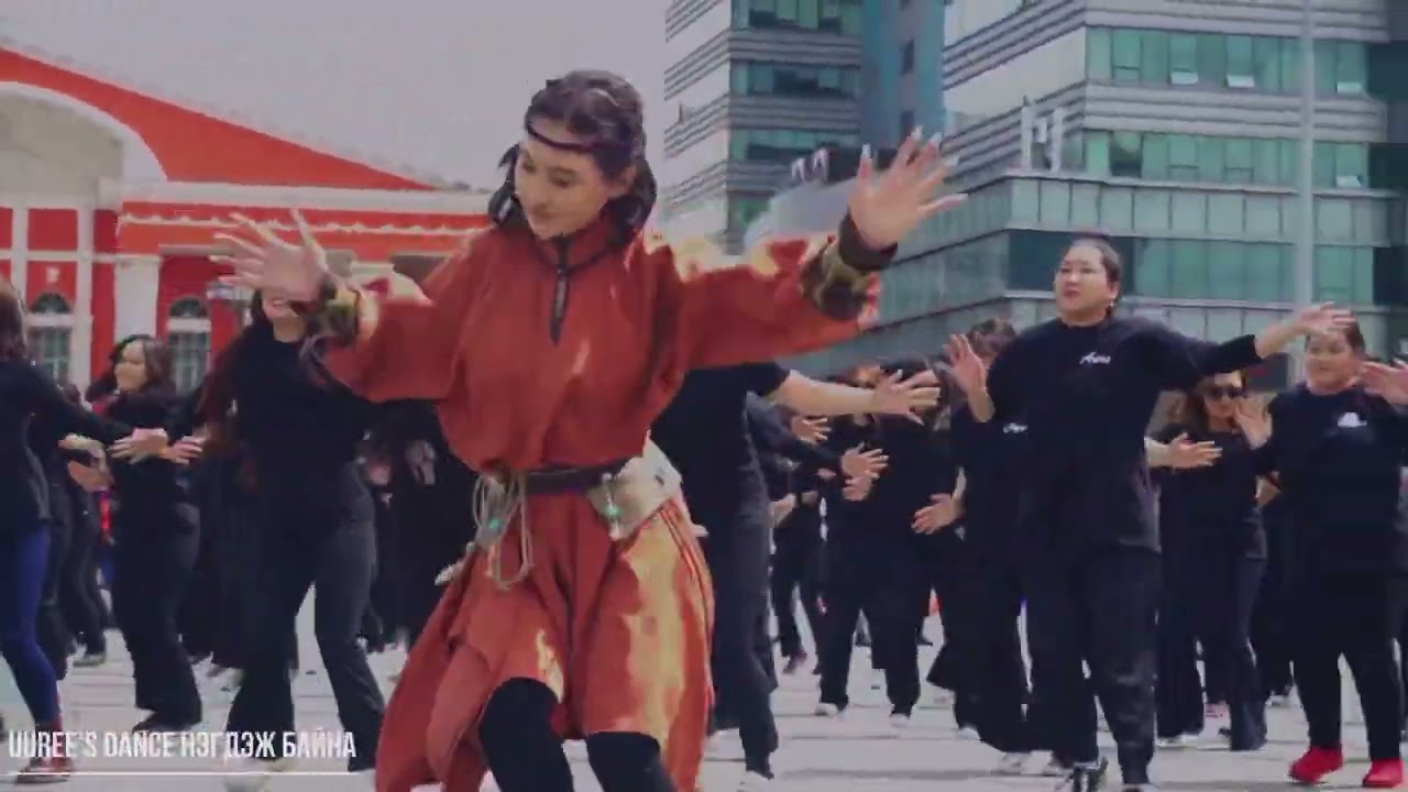 eruul mongol hun festival- mongol bujgiin flash mob