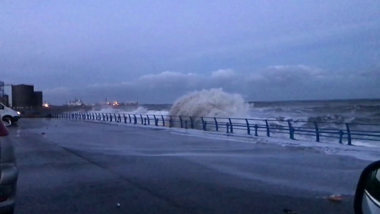 Hendon Prom 1