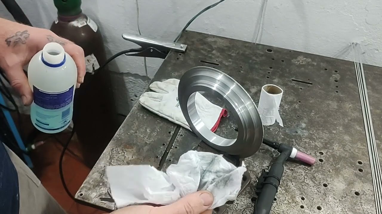 SOLDA TIG DE ALUMÍNIO  Preenchimento de peça com WSE 250 WWSOLDAS
