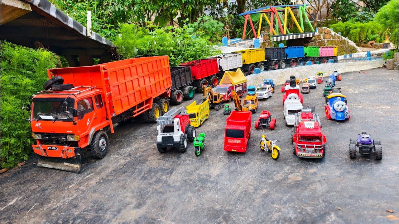 WADIDAU !!! Mobil Truk Tronton Panjang Bongkar Mainan Mobil Mobilan Truk Molen, Bus Telolet, Ambulan