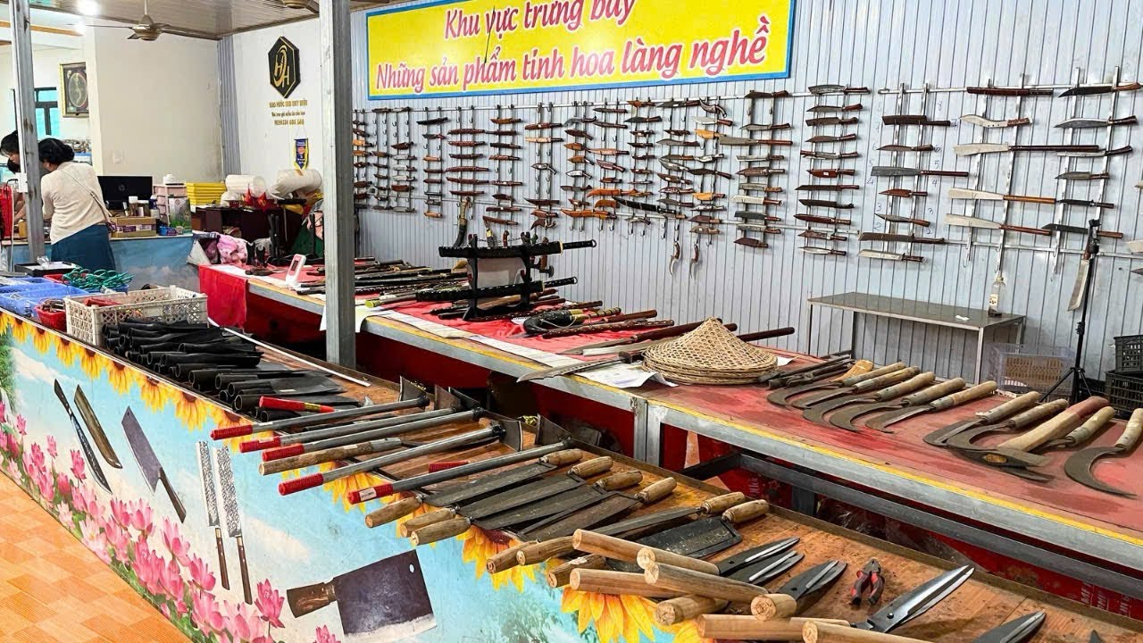 Làng rèn dao Phúc Sen: Giá chi tiết từng loại dao.