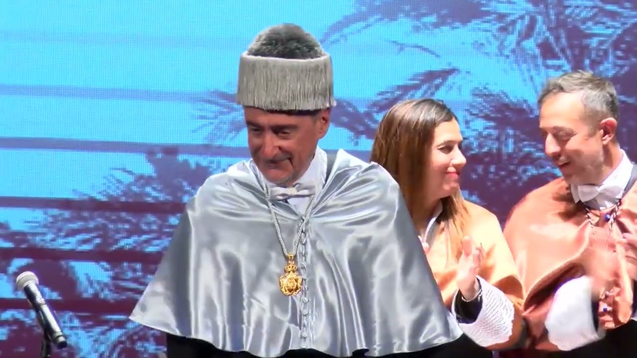 Carlos Herrera investido Doctor Honoris Causa por la UMH
