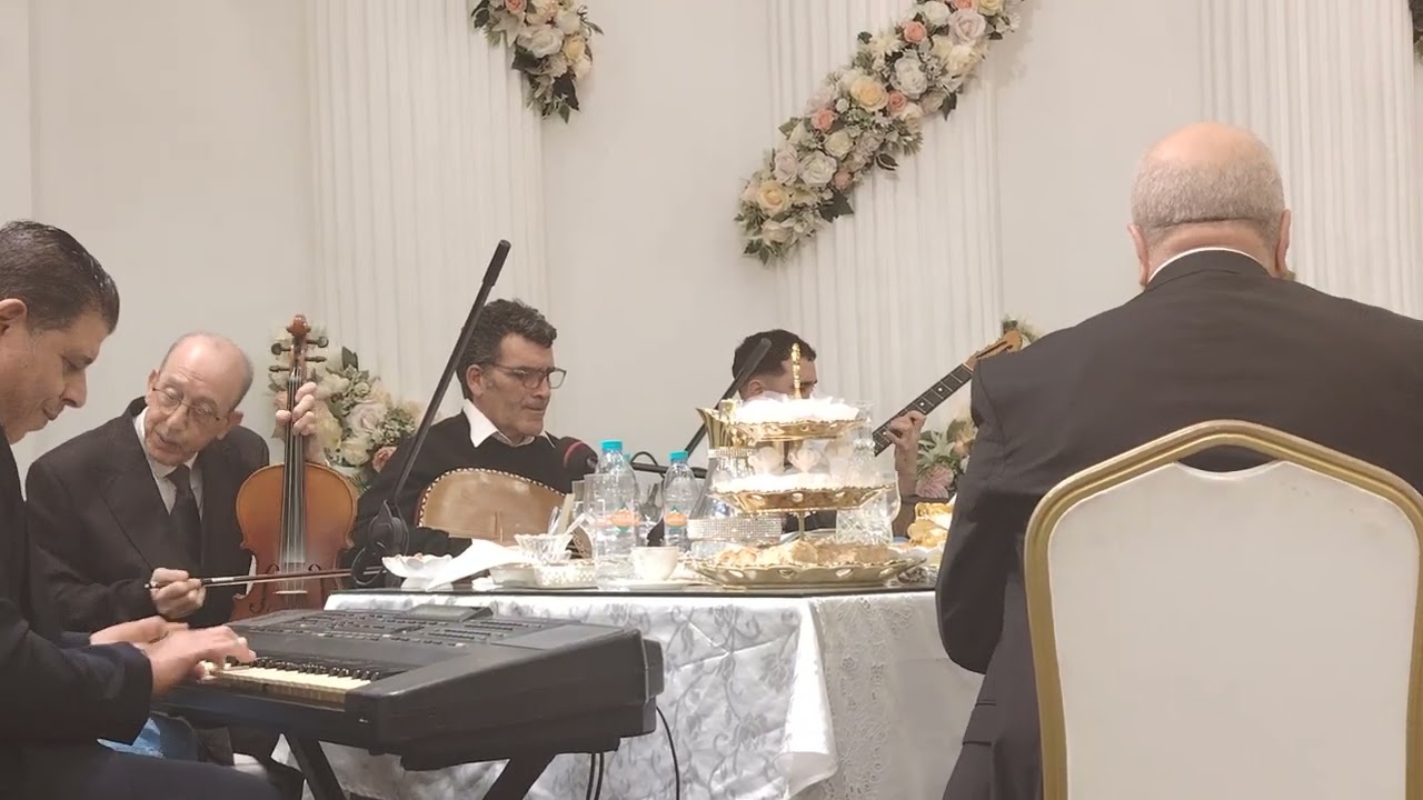روبلا مع خونا بلخيرات كمال في عرس 