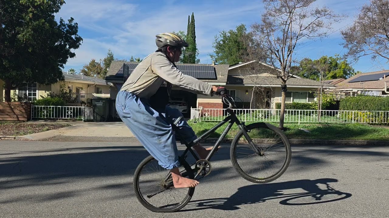Bicycle Manual barefoot