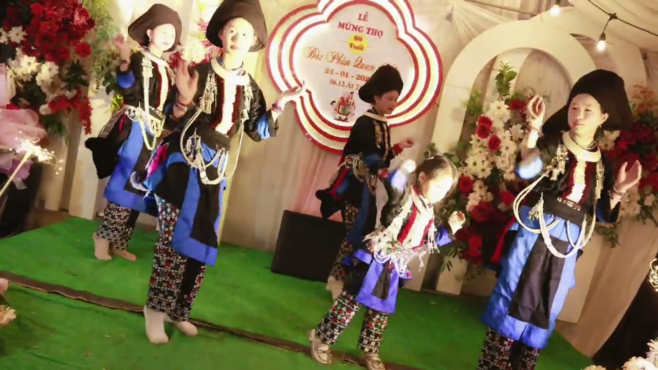 Tiếng khèn mùa ban nở