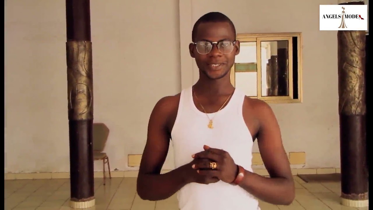 COMMENT MARCHER COMME UN MANNEQUIN
