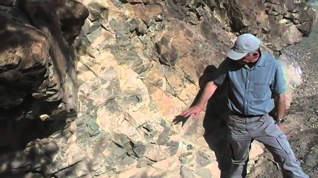 Oman Ophiolite - Late Intrusions (plagiogranites)