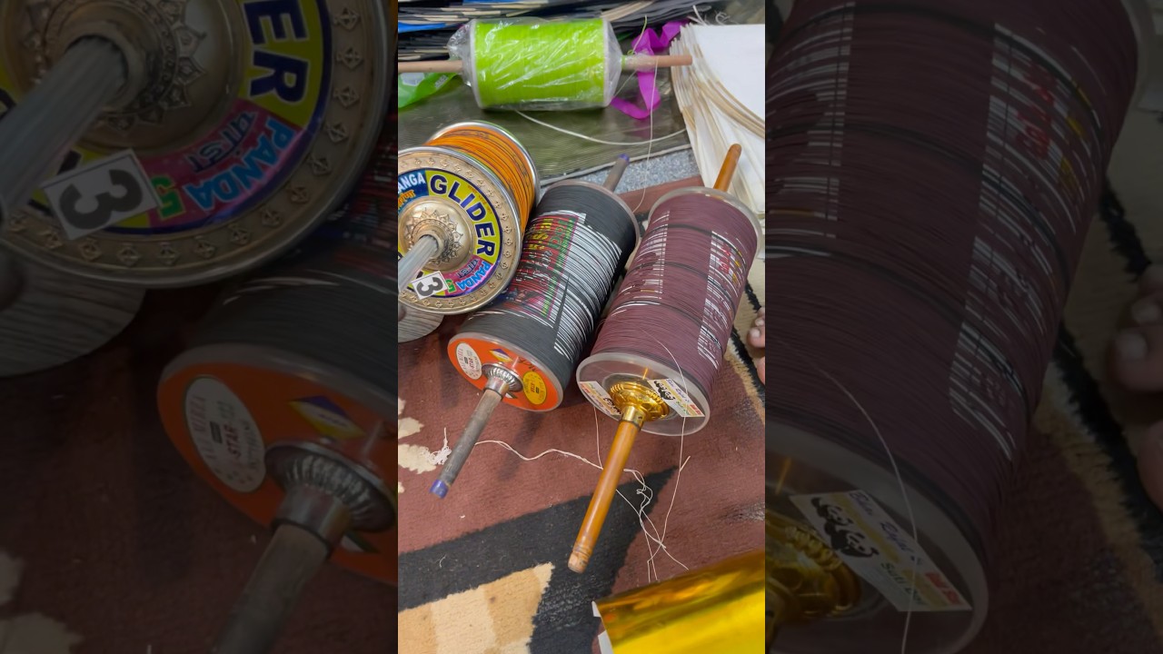 Cheapest kite market in delhi #kite #kiteflying #kitemarketindelhi #kites #kitelover #manjha #shorts