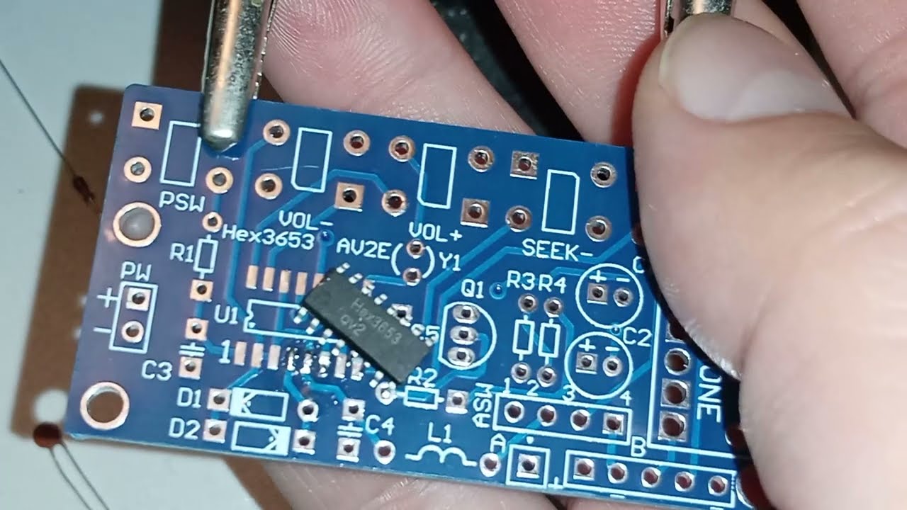 Trying to put together Hex3653 FM Receiver Part 1