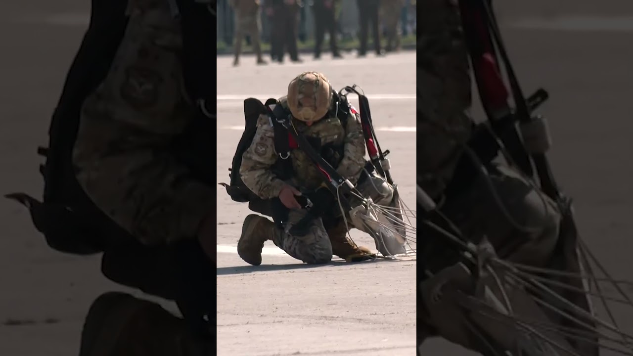 Paracaidistas del Ej&eacute;rcito se preparan para la Parada Militar 2025