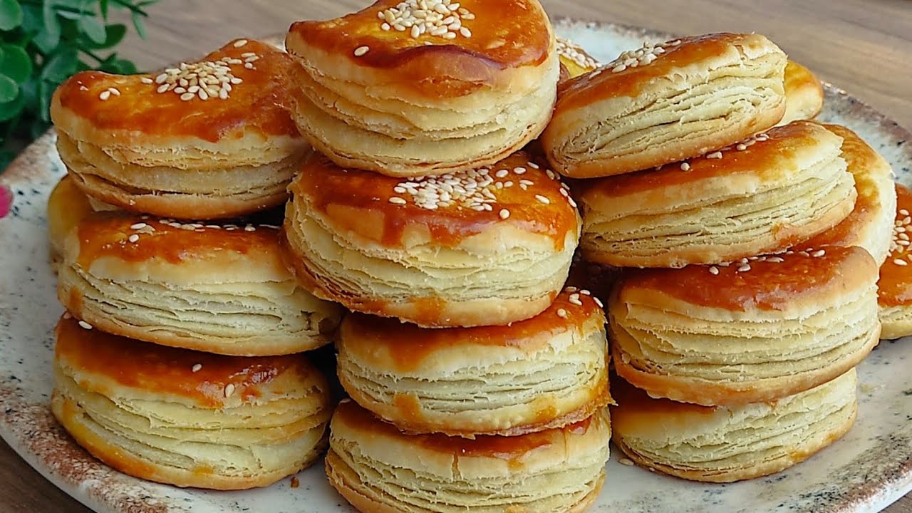 NASIL YAPILDIĞINA İNANAMAYACAKSINIZ 🤤 BİR ŞİŞE MADEN SUYU İLE ‼️ MİLFÖY TADINDA ÇITIR BÖREK TARİFİ 💯
