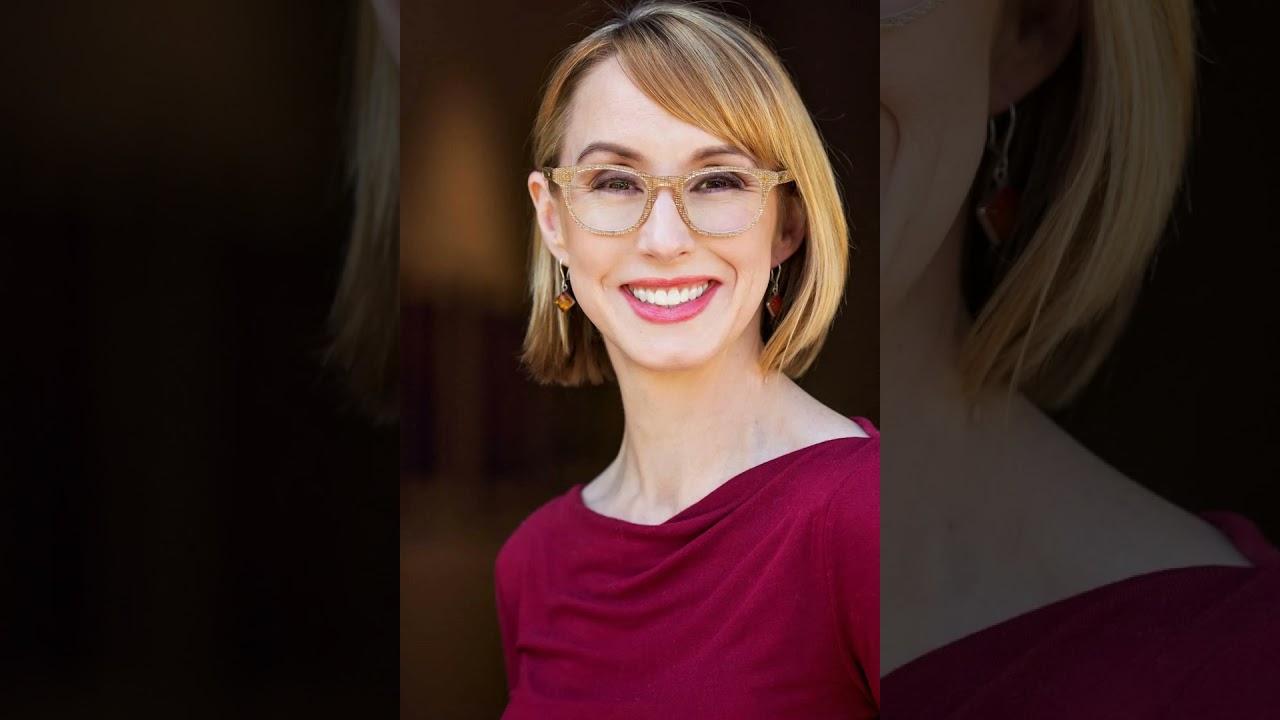 Podcast Interview with The Handmaid&rsquo;s Tale Emmy Winner, Kira Snyder
