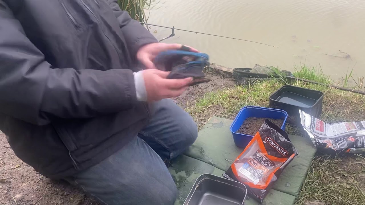 Preparing 2mm stiki pellets for the method feeder