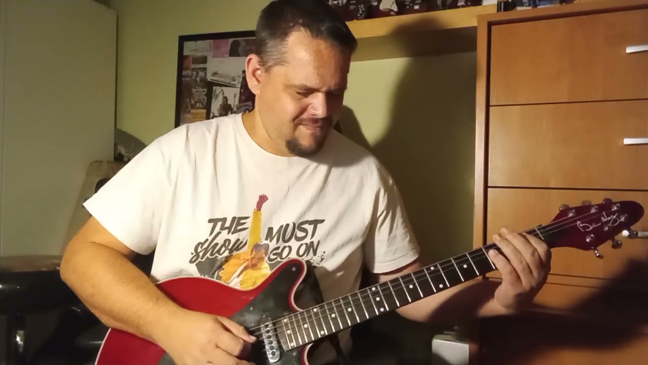 Its A Hard Life Queen cover