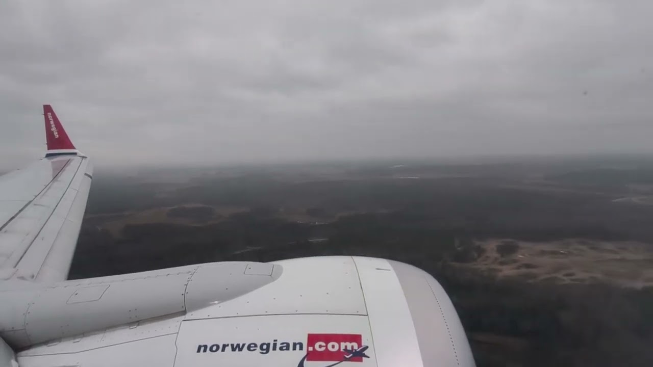 Landing Stockholm Arlanda - Norwegian 737-800