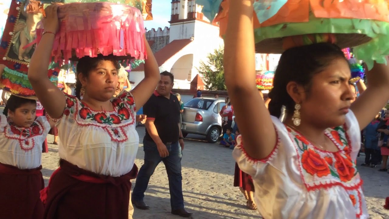 Convite en honor a la Virgen de la Natividad en Teotitlán del Valle, Oaxaca