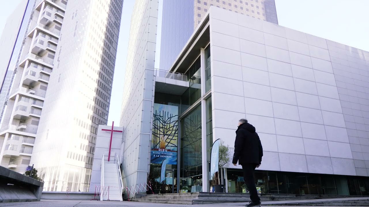 Une maison d’Église à La Défense : Notre Dame de Pentecôte