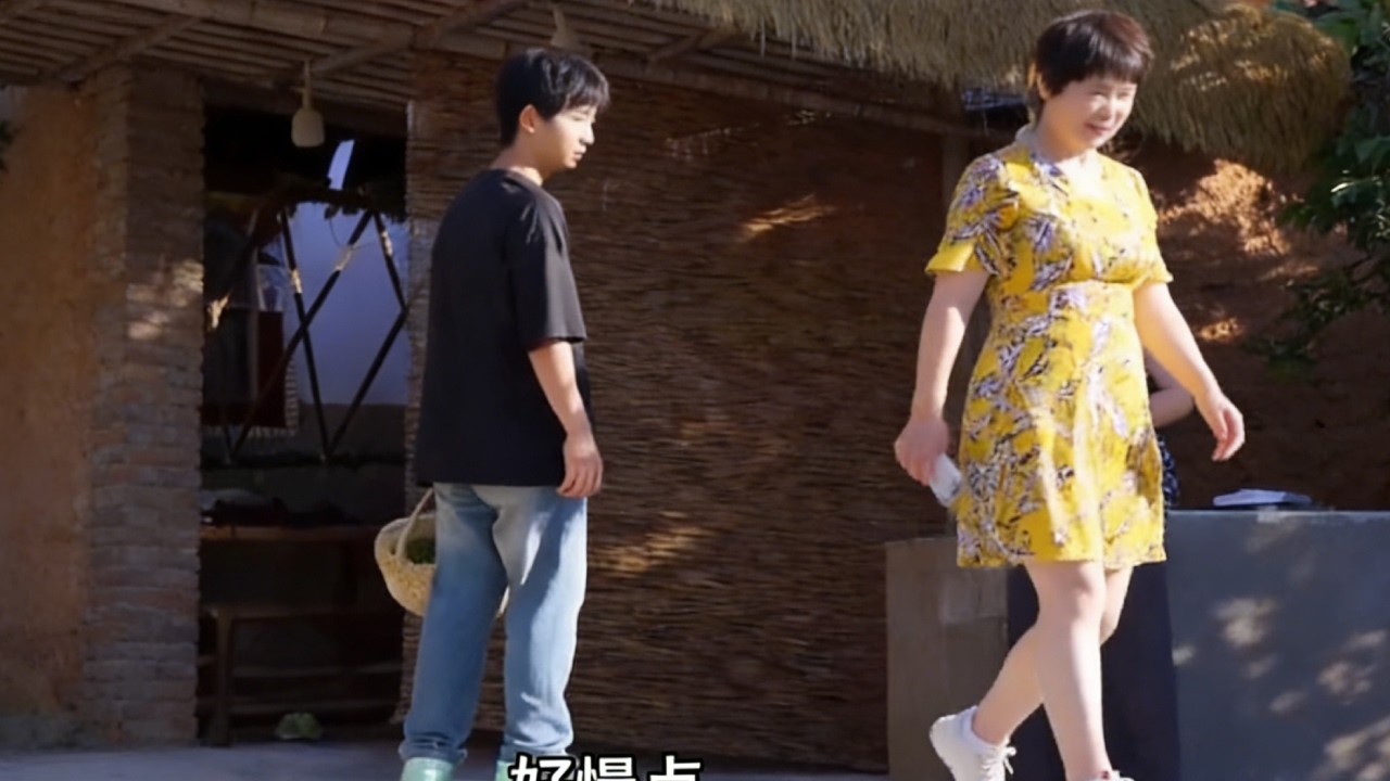 儿子被误会偷人手机，身为当妈的必须替儿子找回公道