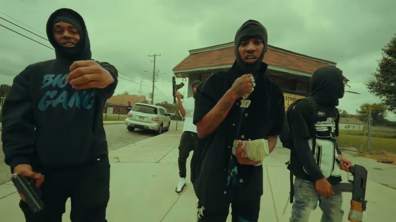 Mac Critter - APPROACH ME (Official Video)