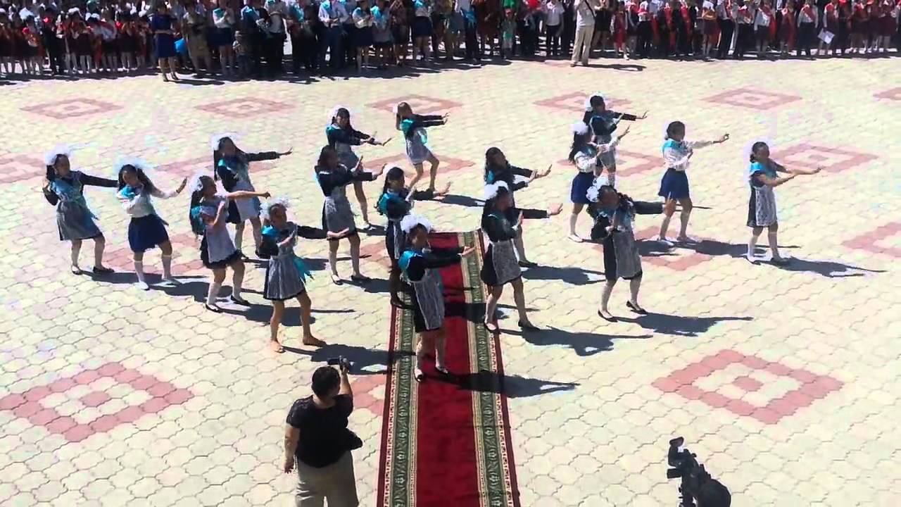 Школьный вальс + флэшмоб (выпуск 2003-2014). Очень классный вальс с флэшмобом)