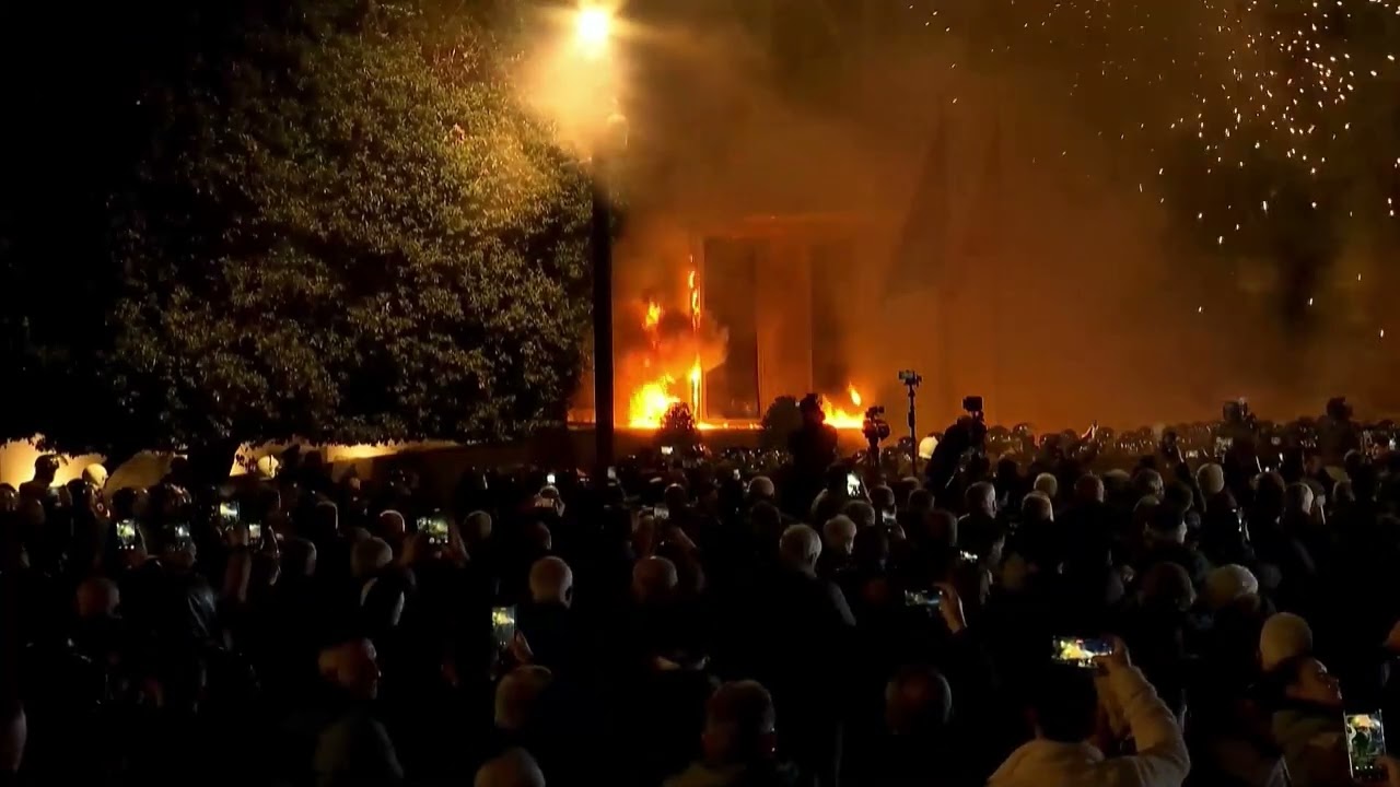 Rama: PD, degjenerim i pandalshëm/ Kryeministri reagon pas protestës:Paguan mercenarë për shkatërrim