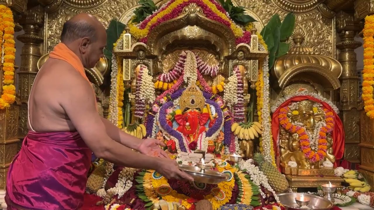 श्री सिद्धिविनायक LIVE आरती दर्शन | Siddhivinayak Ganpati Dadar Aarti🙏🏻 १७/०३/२०२६🛕