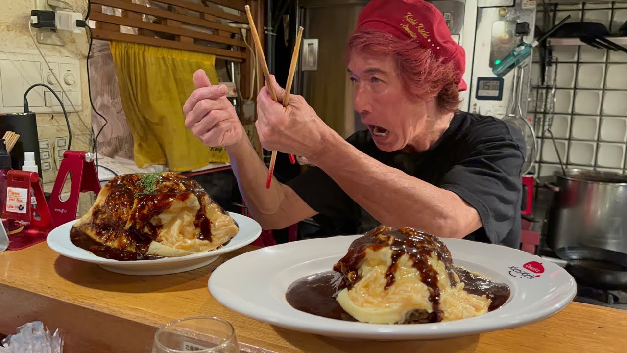 Greatest Omurice Artist! GIANT Japanese Rice Omelette in Kyoto, Japan