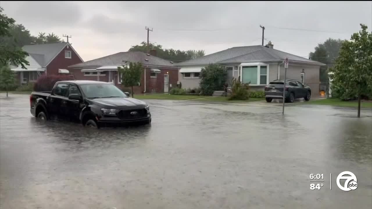 St. Clair Shores residents cleaning up after flash flooding overwhelms city streets