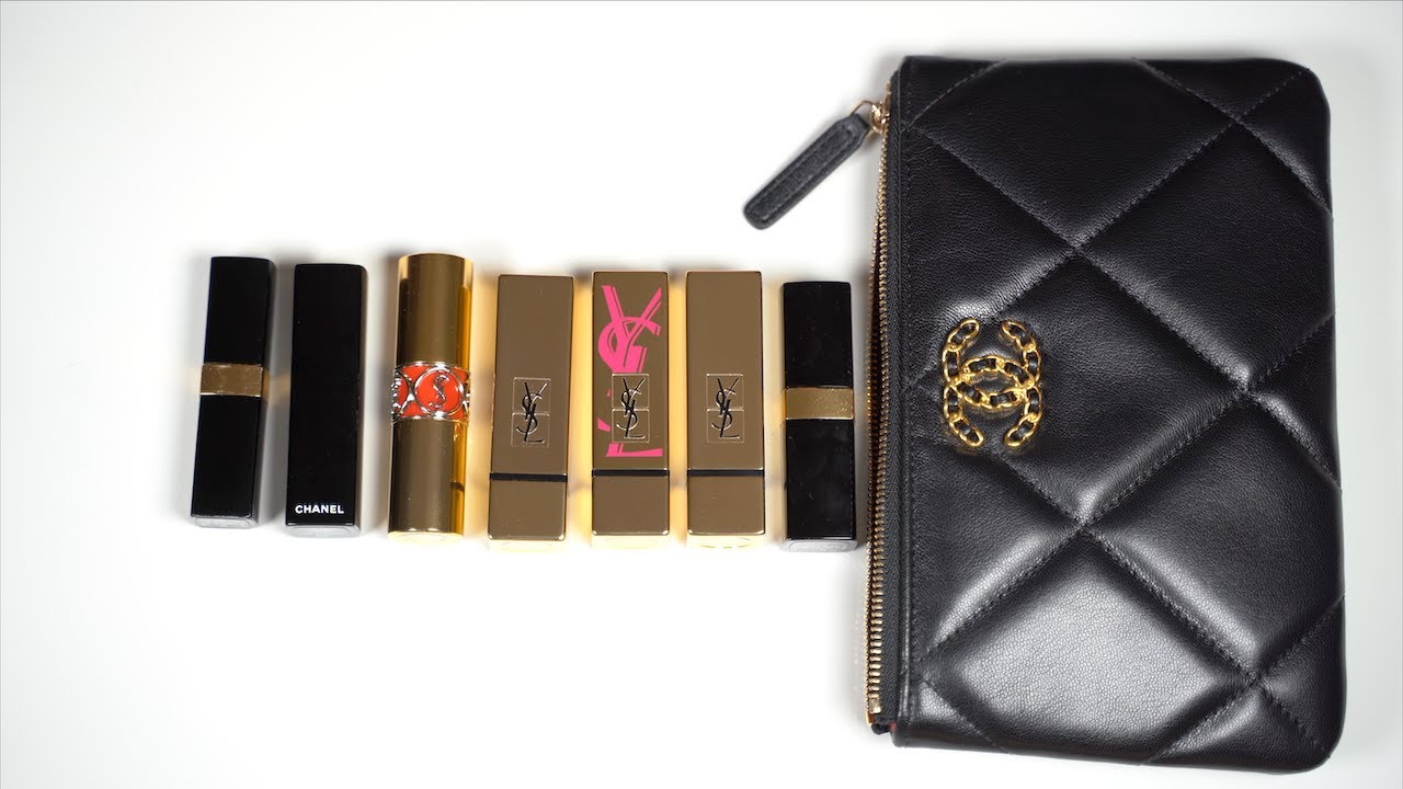 CHANEL 19 SMALL POUCH - WHAT FITS INSIDE / REVIEW