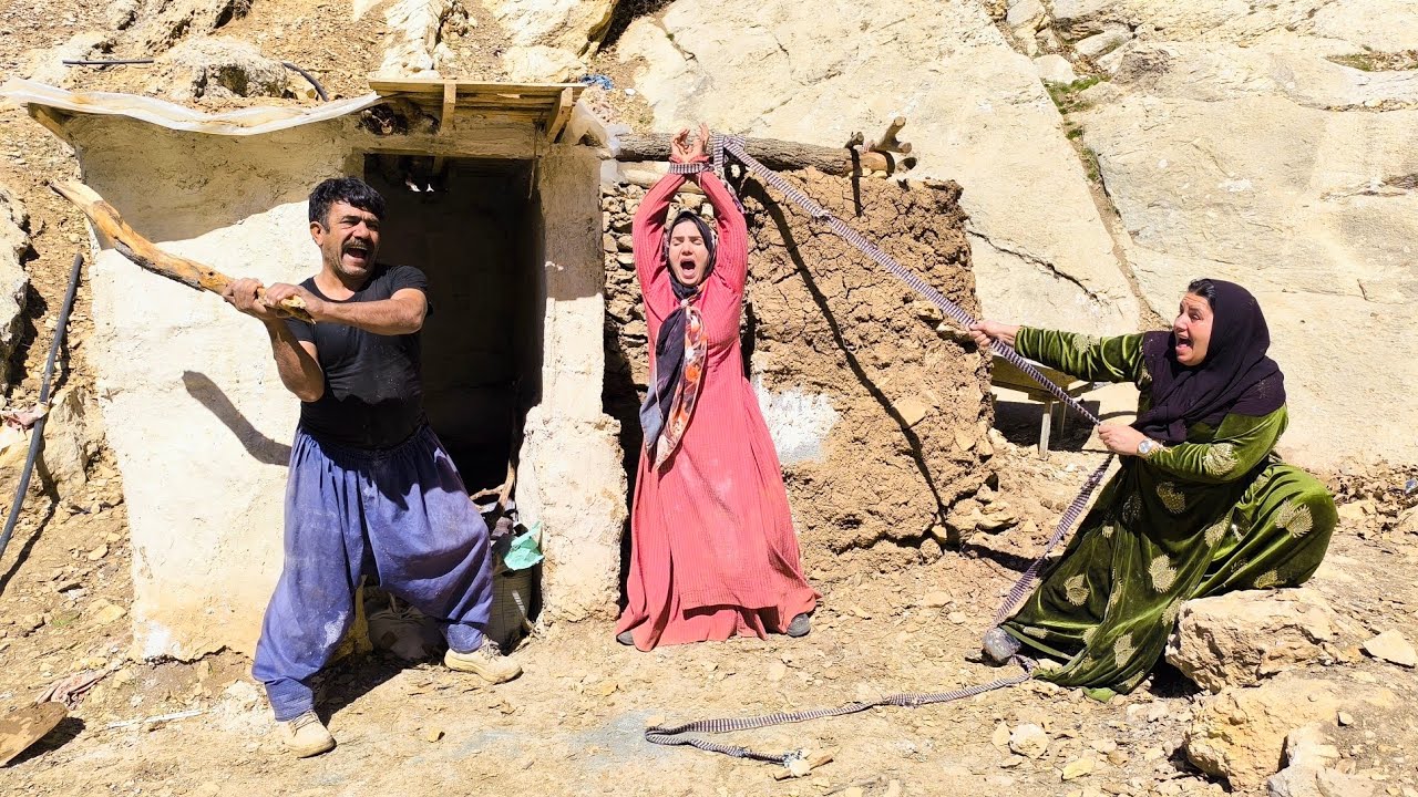 Life in turmoil: Husband gets angry and attacks second lady who is jealous of first lady