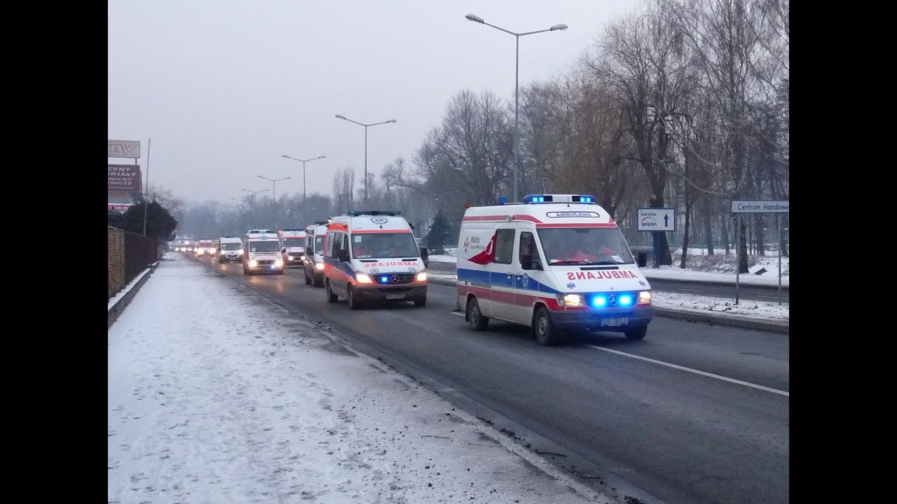 Parada 55 karetek alarmowo na zakończenie Mistrzostw w Ratownictwie Medycznym