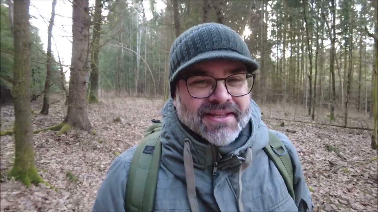 Do lesa na svačinu s novým nožem Eräpuu Lapland Leuku