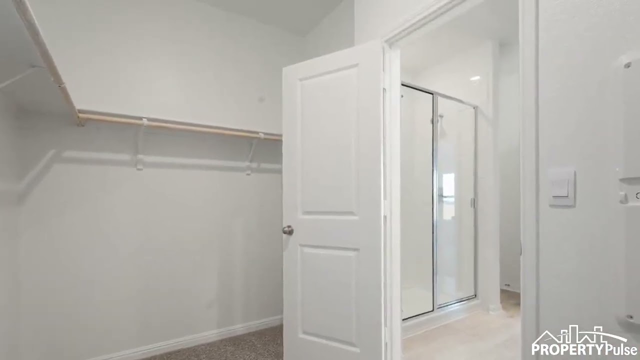 276 MUSTANG LAKE CIR, Buda, TX 78610