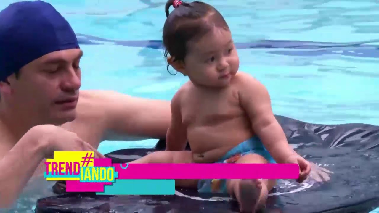 Ejercicios para hacer en el agua con los bebés