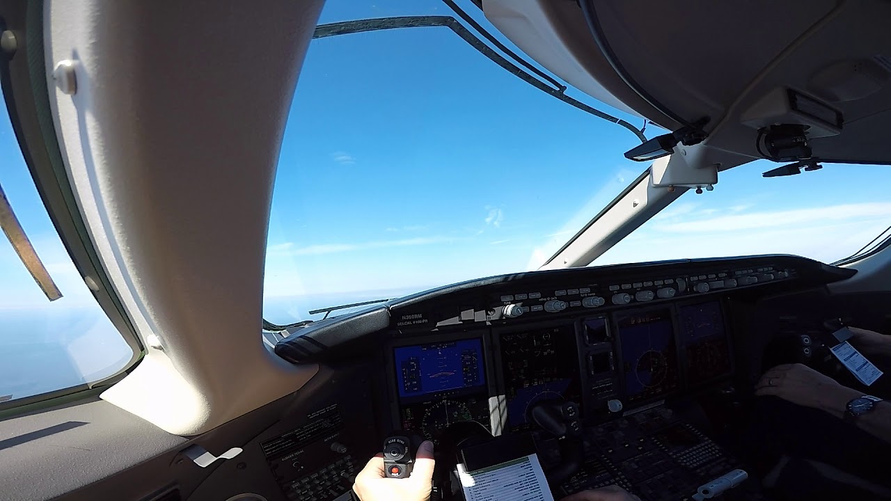 Challenger 350 Take Off and Quick Climb to 10,000' San Diego (LPS)