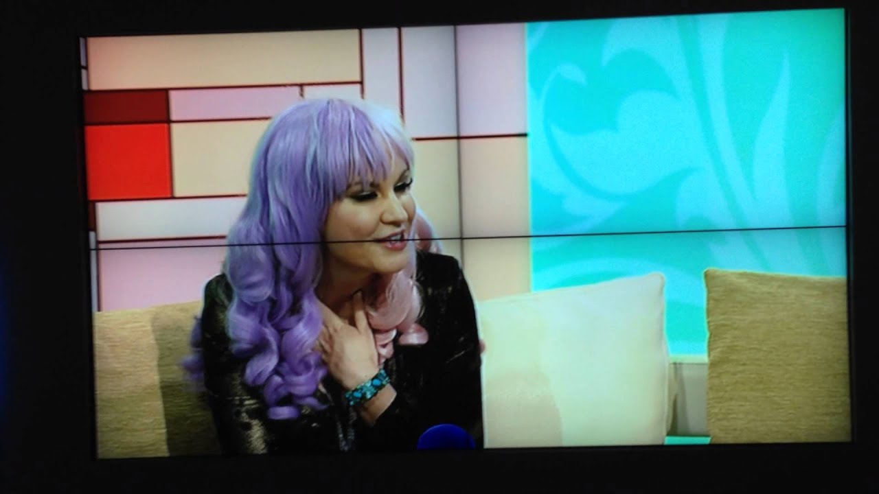 Kitty Brucknell - Remix and Yearning Performance on Moldova TV