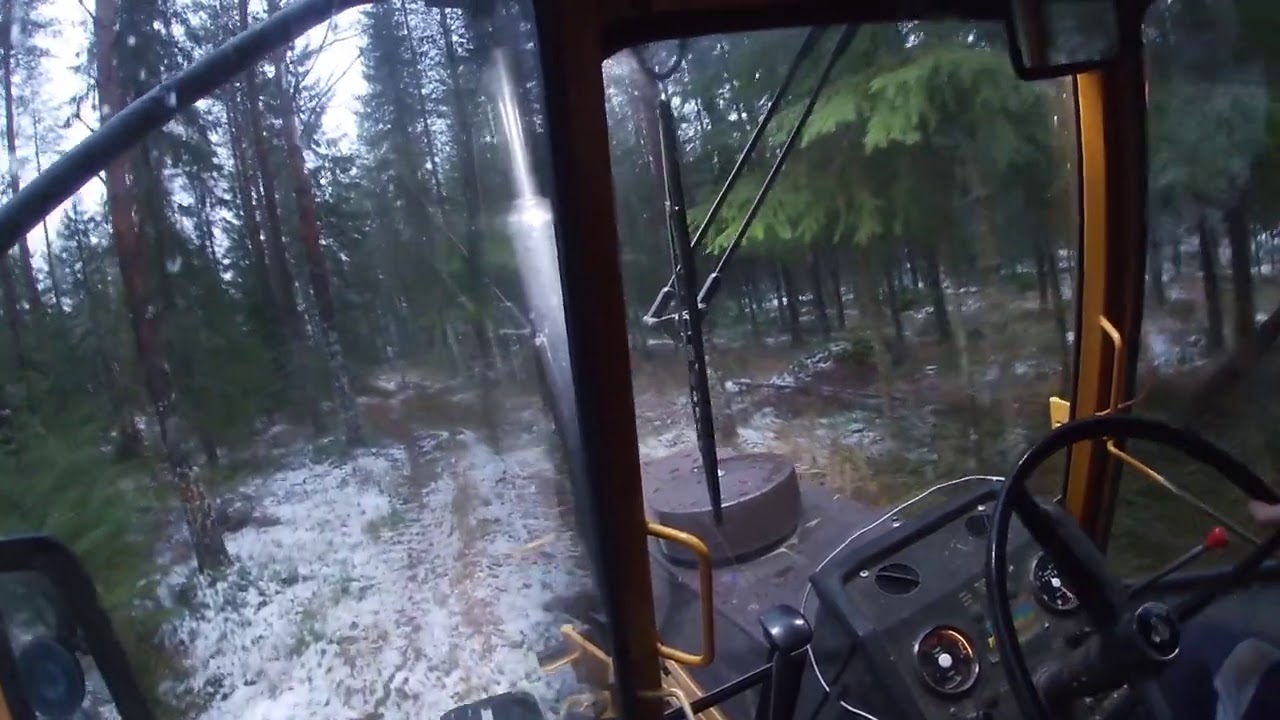 Valmet 602. Liekkö kiinnostaa kettää nää pörryyttelyt..