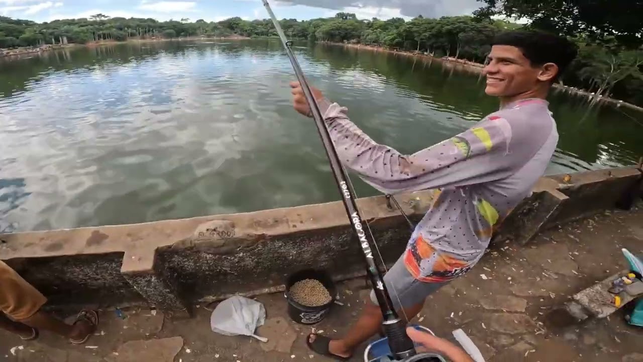 Com Amigos Assim Nem Precisa de Inimigo 