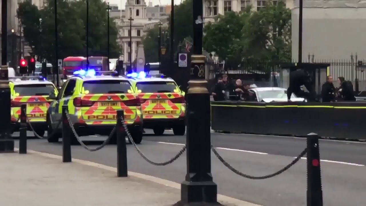 British Parliament car attack: Police respond to alleged terror suspect in Westminster