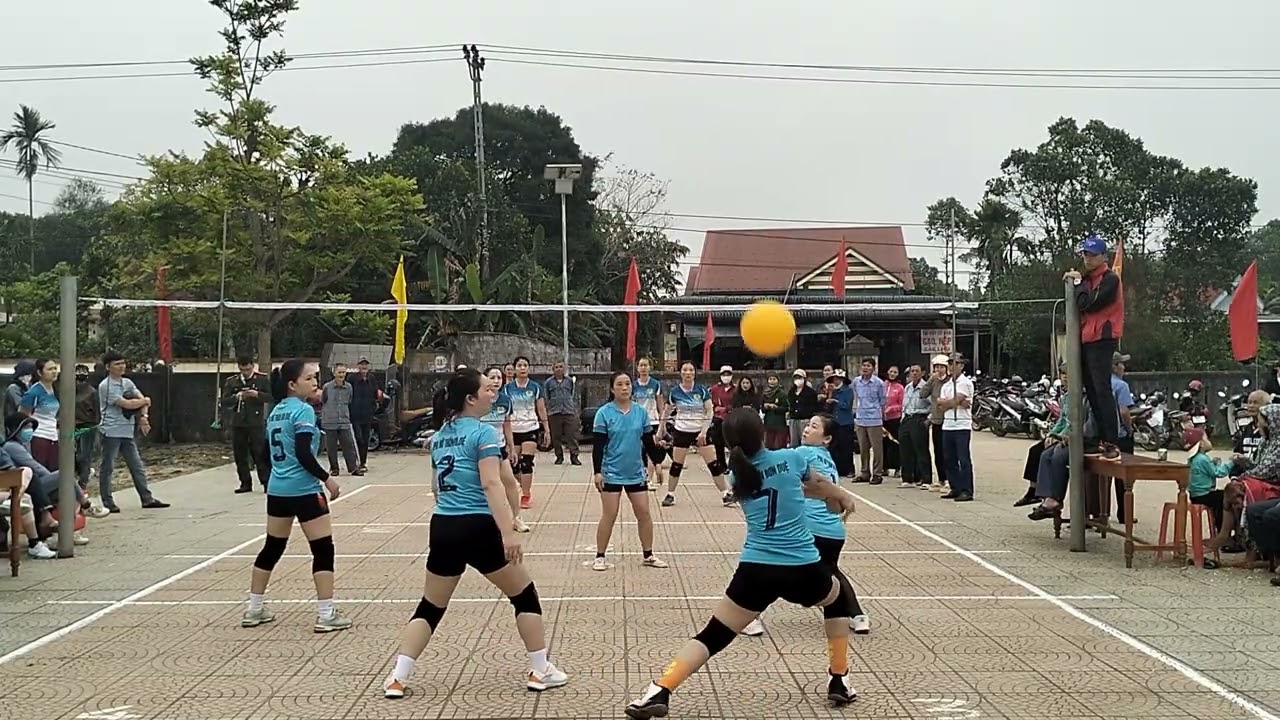 Trận đấu của nữ Đơn Duệ gặp CA xã Vĩnh Hoàng Séc 1