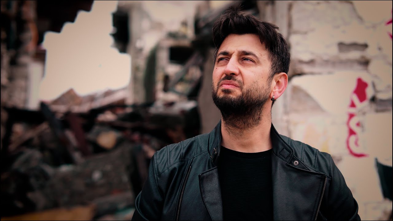 Mehmet Özkeleş - Kuru Yaprak