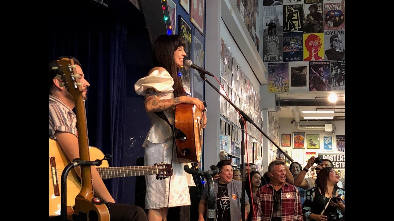 Mon Laferte en Vivo Amoeba Music