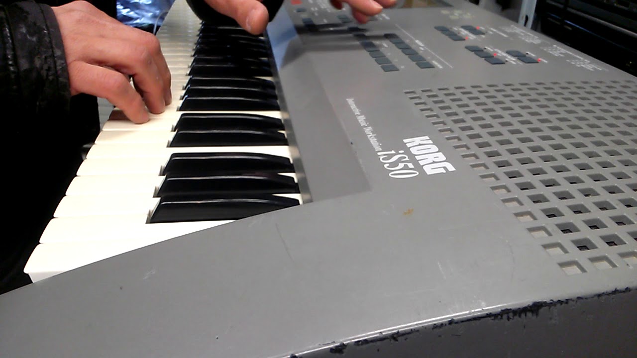 KORG iS 50 (playing some good oldies)