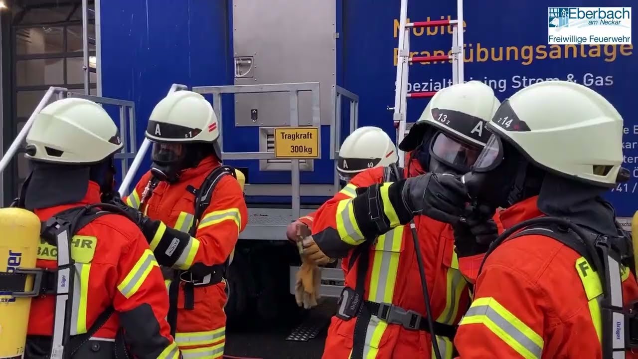 Atemschutz Hei&szlig;ausbildung bei der Feuerwehr Eberbach
