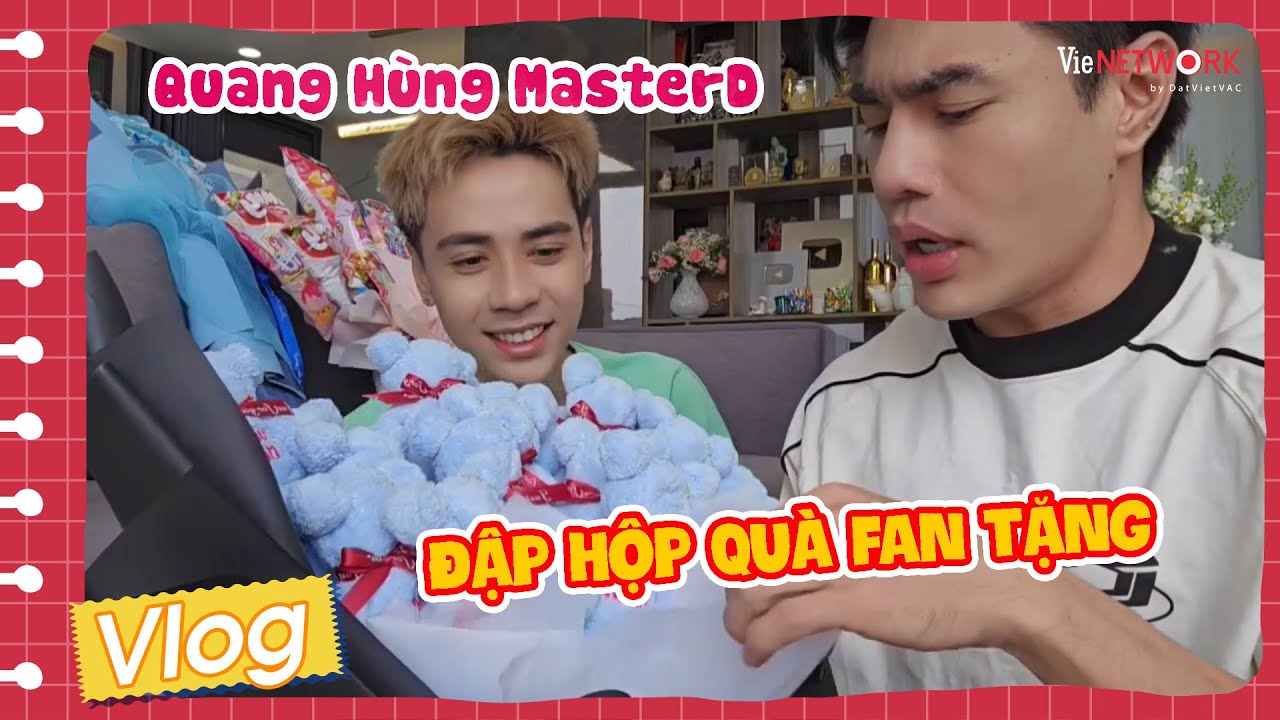 Quang Hùng MasterD đập hộp quà fan tặng với sự dẫn dắt chương trình phong cách lạ của MC Diệu Lâm